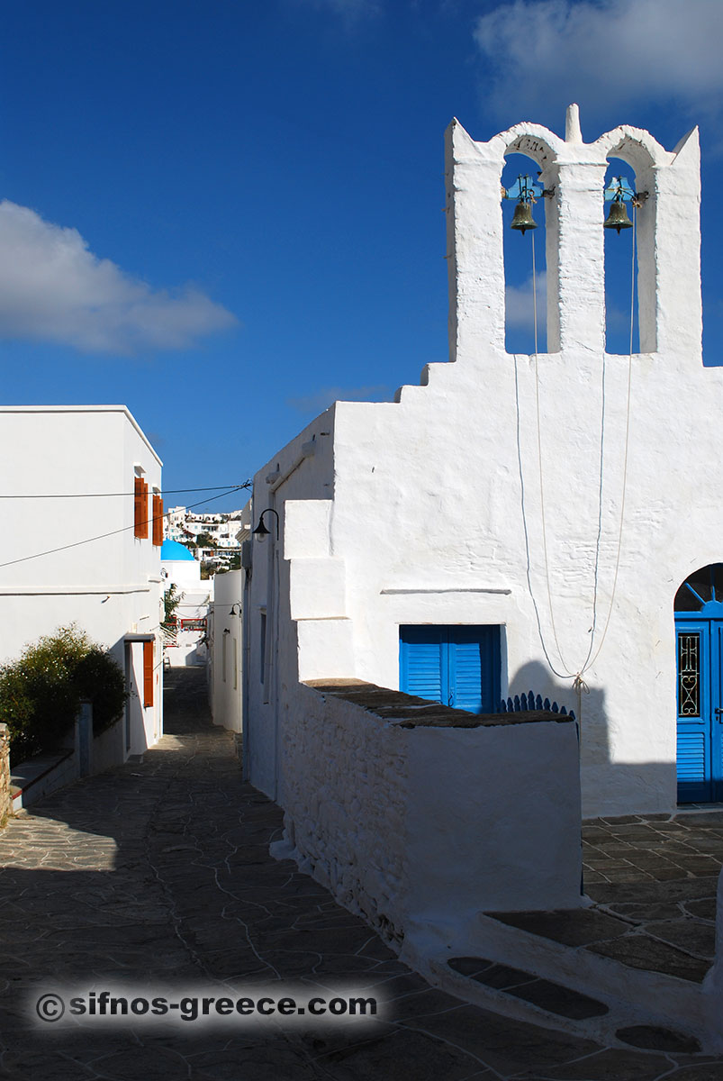 Βόλτα στην Απολλωνία Σίφνου